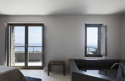 Imerovigli Apartment | Explore Vora: Oceanfront Retreat with Spa & Private Pool