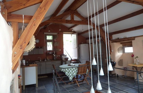 Faugeres House | Experience Vos Vacances Sous la Voie Lactée with Family & Pets