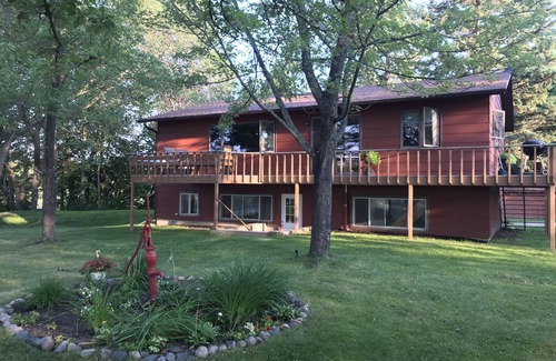 Longville House | Discover the Beauty of Woman Lake Chain - 4 Seas Home!