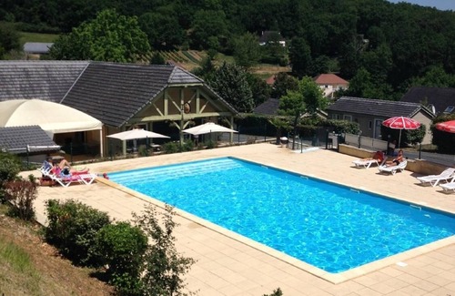 Lissac-sur-Couze House | Explore Votre Chalet AU Pays Vert - A Cozy Retreat