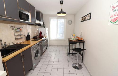 Courcouronnes Apartment | Cozy Comfort Awaits at Votre Confort la Cosy Cocoon