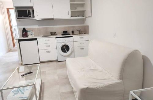 Amneville House | Comfortable Two-Room Retreat in Amnéville for Families
