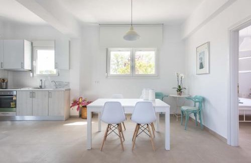 Vourvourou House | Inviting Vourvourou Sea View with Oceanfront Amenities