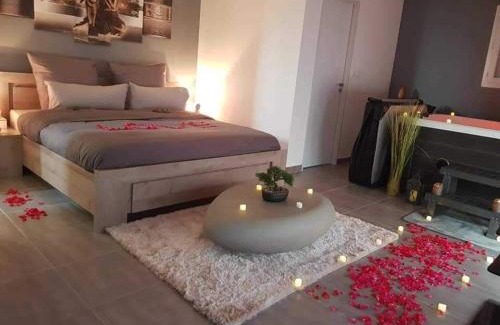 Bouc-Bel-Air House | Night Voyage: Guest Rated 9.7 with Inviting Hot Tub