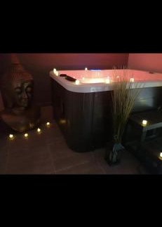 Bouc-Bel-Air House | Night Voyage: Guest Rated 9.7 with Inviting Hot Tub