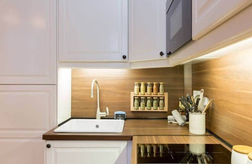 Saint-Victor Apartment | Indulge at Le Voyage En Isle - Top-Rated on Ile Saint Louis
