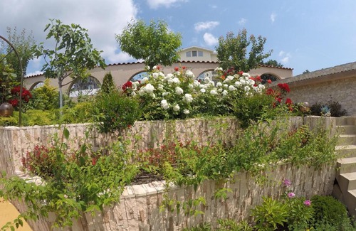 Intsaraki Villa | Relax at VP Villa Intsaraki in Saint Vlas - 4-Star Retreat