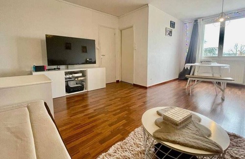 Saint-Jacques-de-la-Lande Apartment | Vrbo Property