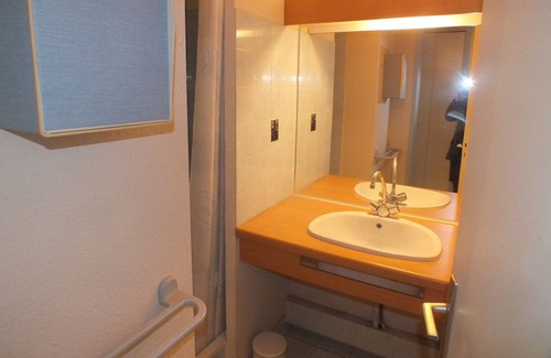 La Bernerie-en-Retz Apartment | Family-Friendly Vrbo Property with Pool Access for Your Stay