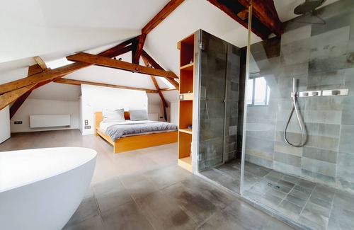 Bois-Colombes House | Family-Ready Vrbo Property with Kitchen and Breakfast Included