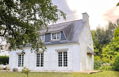 Beg-Meil House | Ocean View Retreat with Kitchen for Family Getaways