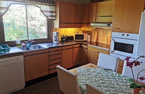 Svarte Apartment | Discover Vrbo Property: Family-Friendly with Breakfast Included