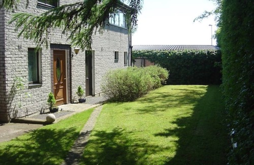 Svarte Apartment | Discover Vrbo Property: Family-Friendly with Breakfast Included