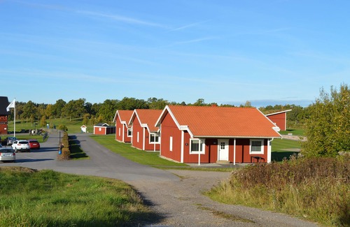 Ljungsbro Cabin | Guest Rated: Vreta Kloster Golfklubb with Family-Friendly Perks