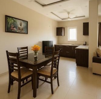 Bilhaur Hotel | Vrindavan Dreams Suits & Luxury Villas
