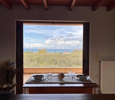 Killini House | Guest Rated 10/10 at VS Villa Killini - Your Perfect Getaway