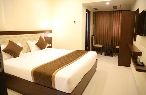 Madanapalle Hotel | Discover VSR Grand: Family-Friendly & Accessible Stays