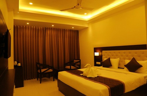 Madanapalle Hotel | Discover VSR Grand: Family-Friendly & Accessible Stays
