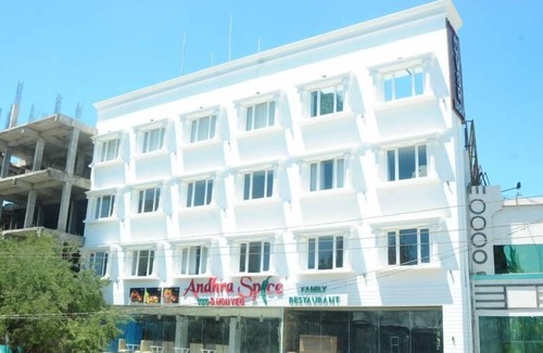 Madanapalle Hotel | Discover VSR Grand: Family-Friendly & Accessible Stays