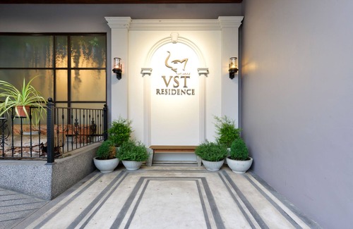 Mueang Samut Prakan District Hotel | Inviting VST Residence Thepharak: Pools, Spa & Dining