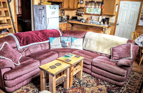 Moriah Center Cottage | VT Vacation Paradise: Perfect Cottages for Large Groups