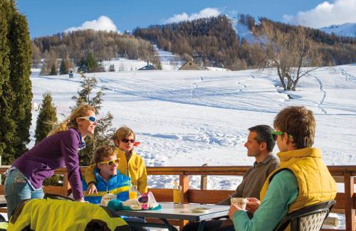 Le Sauze Hotel | Discover VTF Les Balcons du Sauze: Family-Friendly Retreat