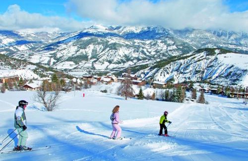 Le Sauze Hotel | Discover VTF Les Balcons du Sauze: Family-Friendly Retreat