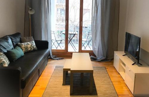 El Gancho Apartment | Pet-Friendly Retreat at AZ El Balcón de Conde de Aranda II