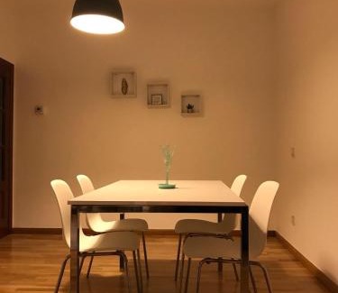 El Gancho Apartment | Pet-Friendly Retreat at AZ El Balcón de Conde de Aranda II