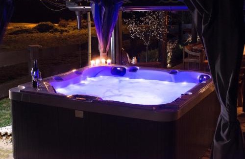 Vukovar House | Discover Vučedol: 4-Star Retreat with Pool and Hot Tub