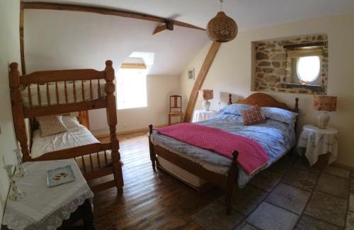 Bersac-sur-Rivalier House | Vue Du Vallon: Guest Rated 8.9 with Oceanfront Amenities