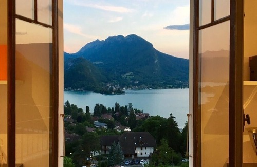 Talloires-Montmin Apartment | Scenic Views Over Lake Annecy with Family-Friendly Amenities