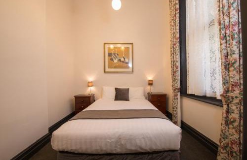 Queenscliff Hotel | Experience the Vue Grand Hotel with Ocean Views and Breakfast