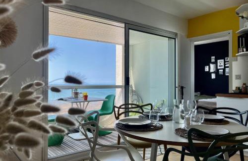 Les Sables d'Olonne Apartment | Oceanfront Retreat with Natural Pool and Breathtaking Views