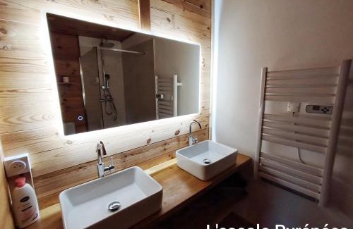 Bagneres-de-Bigorre Ski Chalet | Scenic Views and Jacuzzi Bliss at 4-Star Hotel