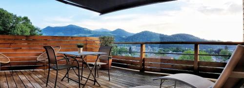 Bagneres-de-Bigorre Ski Chalet | Scenic Views and Jacuzzi Bliss at 4-Star Hotel