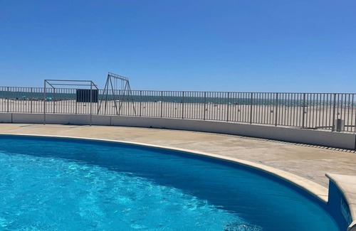 Le Grau-Du-Roi Apartment | Oceanfront Retreat with Pool & Direct Beach Access