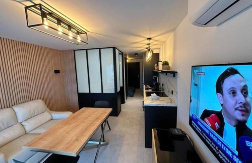 Mont Boron Apartment | Incredible Sea Views: Renovated Apartment with Pool & Garage