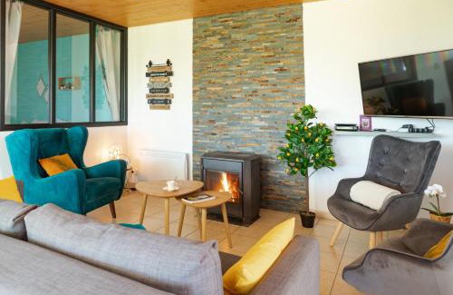 Dragey-Ronthon House | Au Mont Magique: Breathtaking Bay Views at Your Doorstep