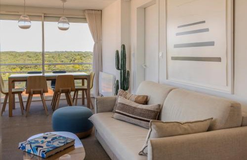 Soorts-Hossegor Apartment | Oceanfront Escape: Breathtaking Views and Premium Amenities
