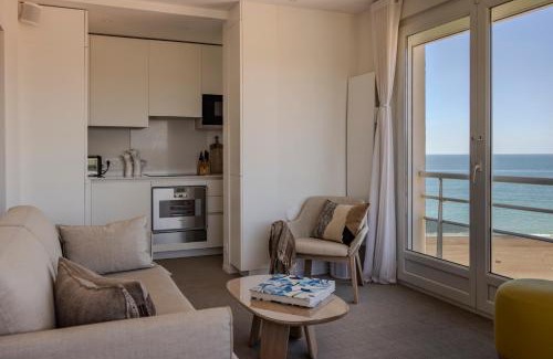 Soorts-Hossegor Apartment | Oceanfront Escape: Breathtaking Views and Premium Amenities