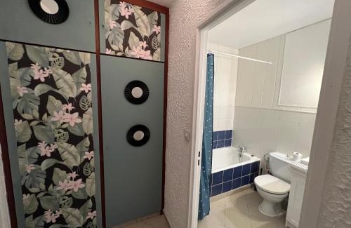 Metz Apartment | Garden View Stay with Convenient Parking and Elevators