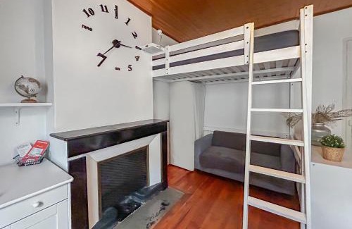 Quartier Chorier-Berriat Apartment | Cozy Retreat at Vue sur la Bastille with Netflix Access