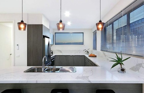 Mount Martha House | Oceanfront Serenity at Vue Sur La Mer - 10/10 Rated Escape