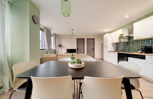 Saint Nicolas - Charles III - Ville vieille - Trois Maisons - Leopold Apartment | Discover Vue sur le Palais - Nancy Gare Congrès with Spa