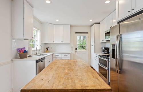 Redmont Park House | Unforgettable Stay at Vulcan View Cottage - Guest Rated 10/10