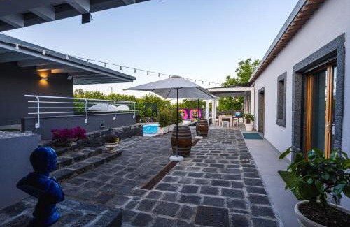 Santa Venerina Bed & Breakfast | Vulcano SudEst: Top-Rated Stay with Pool and Hot Tub
