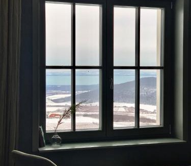 Mencshely Apartment | Vulkán Nyúlontúl: Guest Rated 9.9, Oceanfront & Pet Friendly