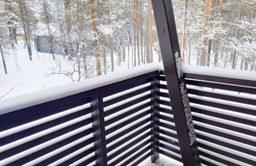 Saariselka House | Experience Vuolkuma c by Interhome: Lake View & Spa Escape