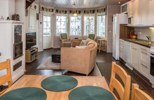 Rukatunturi House | Experience Vuosselinhovi by Interhome: Lake View & Spa